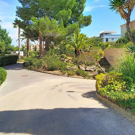 Lägenhet Spacieux T2 Avec Loggia A 800m De La Plage, Parking Et Forfait Menage Inclus - - Fr-1-610-12